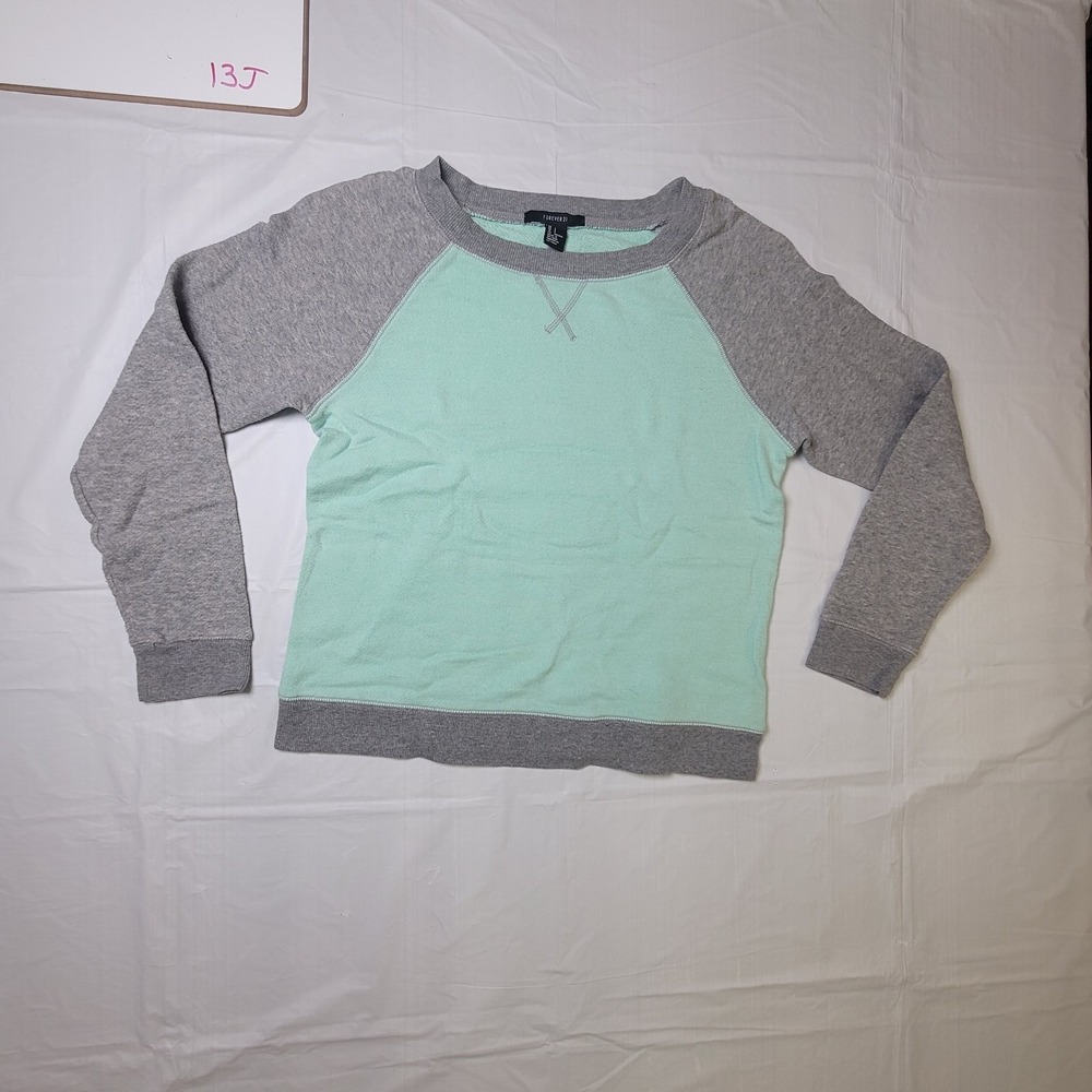 Womens Forever 21 Pullover Sweatshirt.  Mint Green/Gray.‎  Size small.